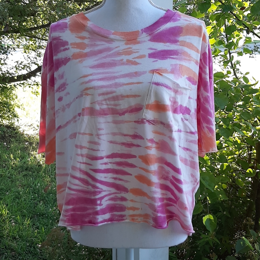 Abound Cropped Tie Dye Tee - Picture 3 of 5